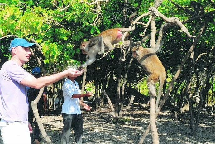 Monkey Island Cat Ba explore Monkey Island Cat Ba