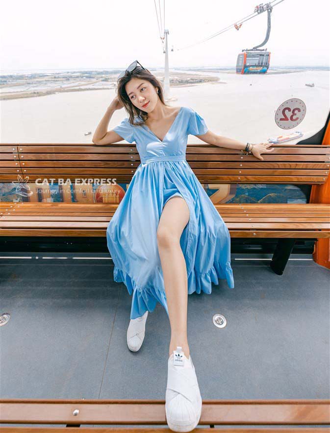 Cabin Cat Ba Cable Car Cabin Cat Ba Cable Car