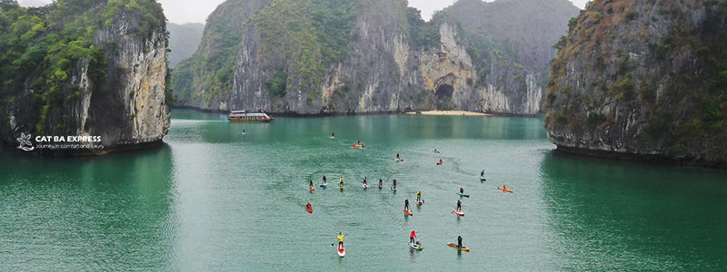 Chèo SUP trên Vịnh Lan Hạ Chèo SUP trên Vịnh Lan Hạ