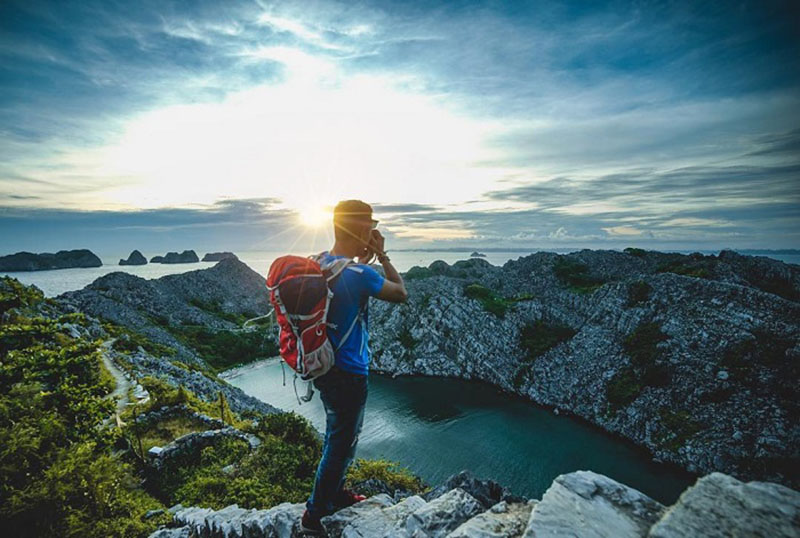 Hoàng hôn trên đảo Long Châu Hoàng hôn trên đảo Long Châu