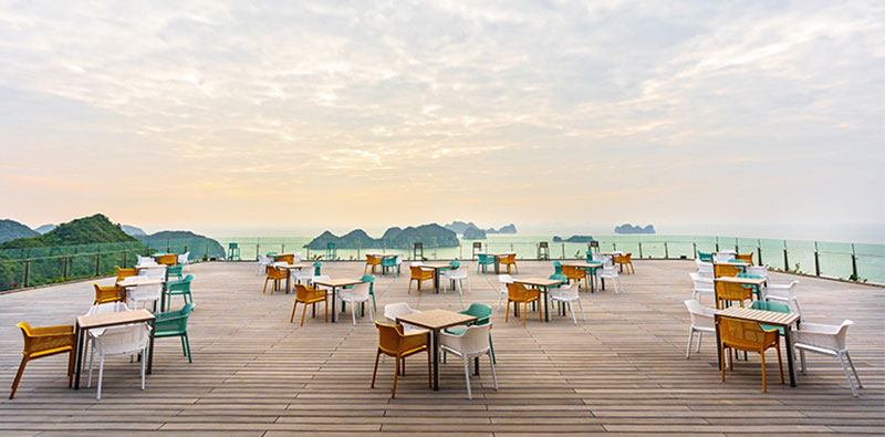 Lan Hạ Sky bar - Flamingo Cát Bà Lan Hạ Sky bar - Flamingo Cát Bà Beach Resort