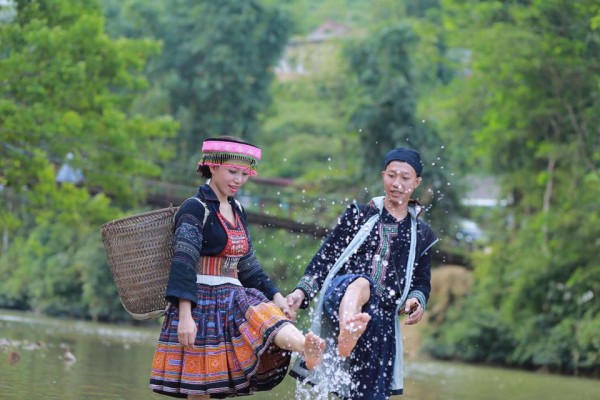 Motocycle with Homestay in Sapa