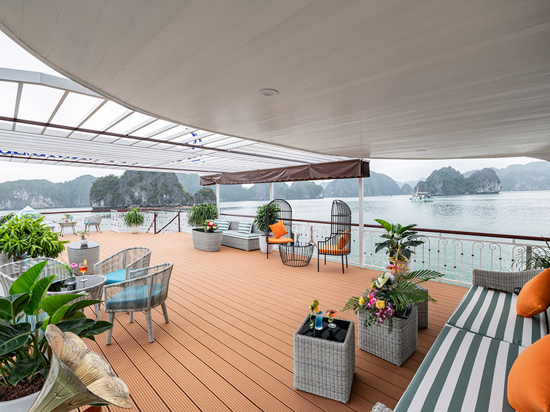 Sundeck du thuyền Serenity Premium