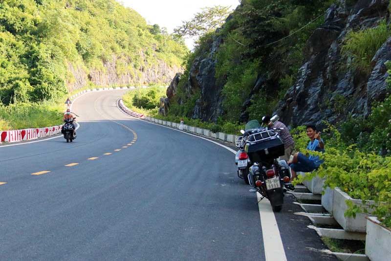Motorbike to Cat Ba - Hai Phong Motorbike to Cat Ba - Hai Phong