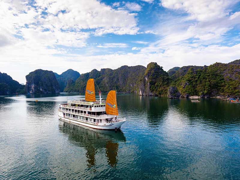 ​Du thuyền Unicharm Cruises