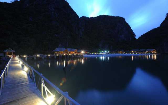 Cat Ba Sandy Beach Resort - 3 Star Resort in Cat Ba