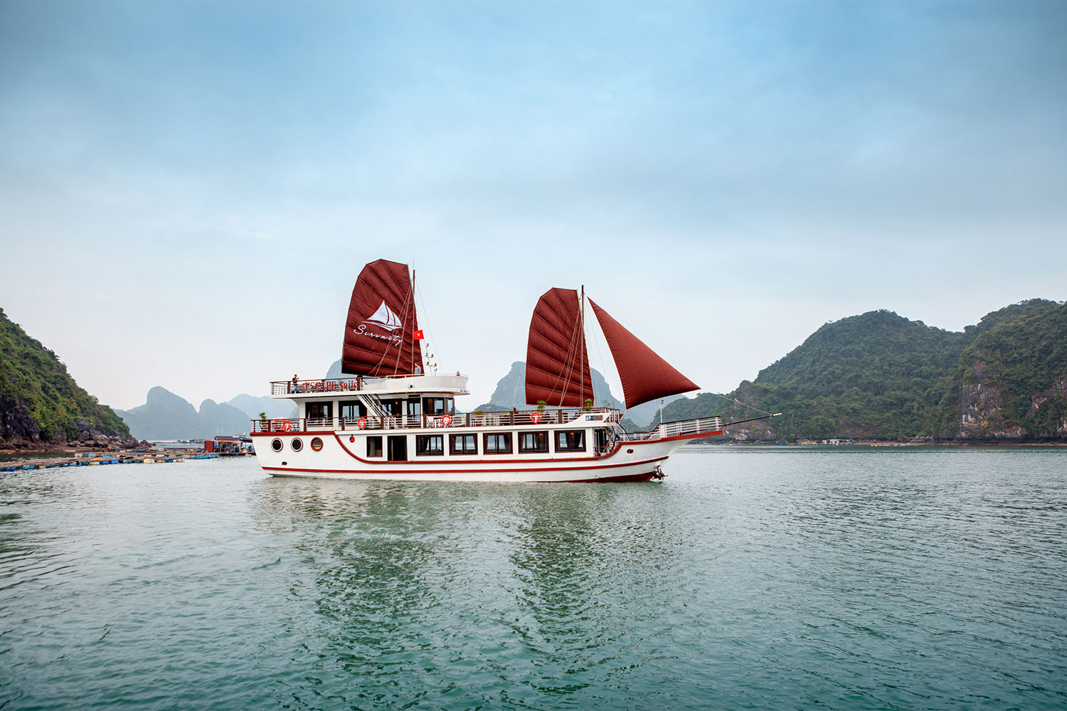 Tour Vịnh Lan Hạ 1 ngày - Từ Cát Bà (từ 01/9 - 27/04) - Khởi hành Hà Nội, Hải Phòng, Cát Bà