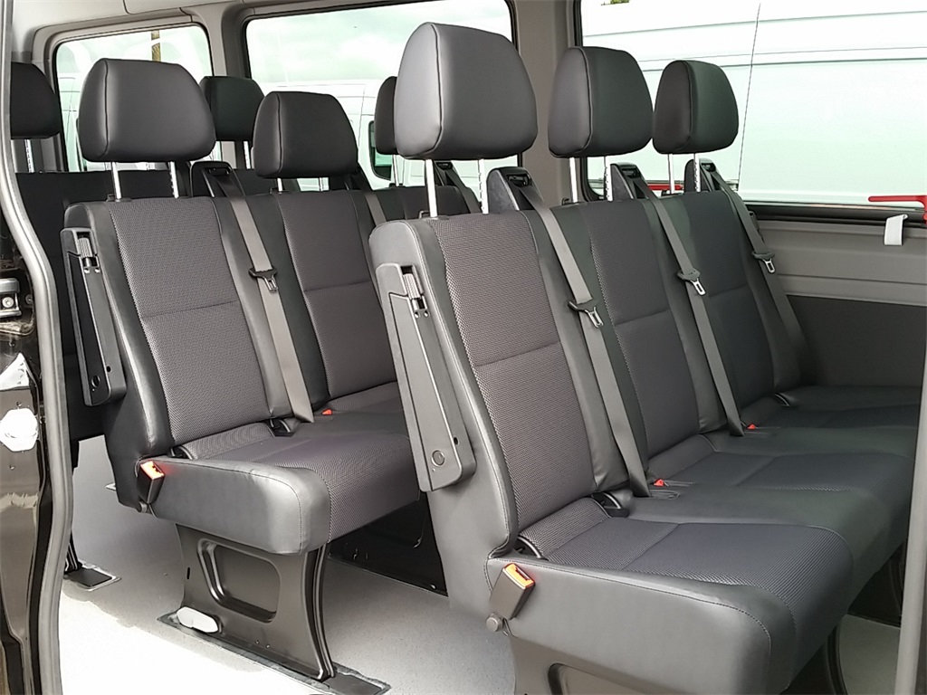 16-seat Car Hanoi Airport Pick-up or See-off 3