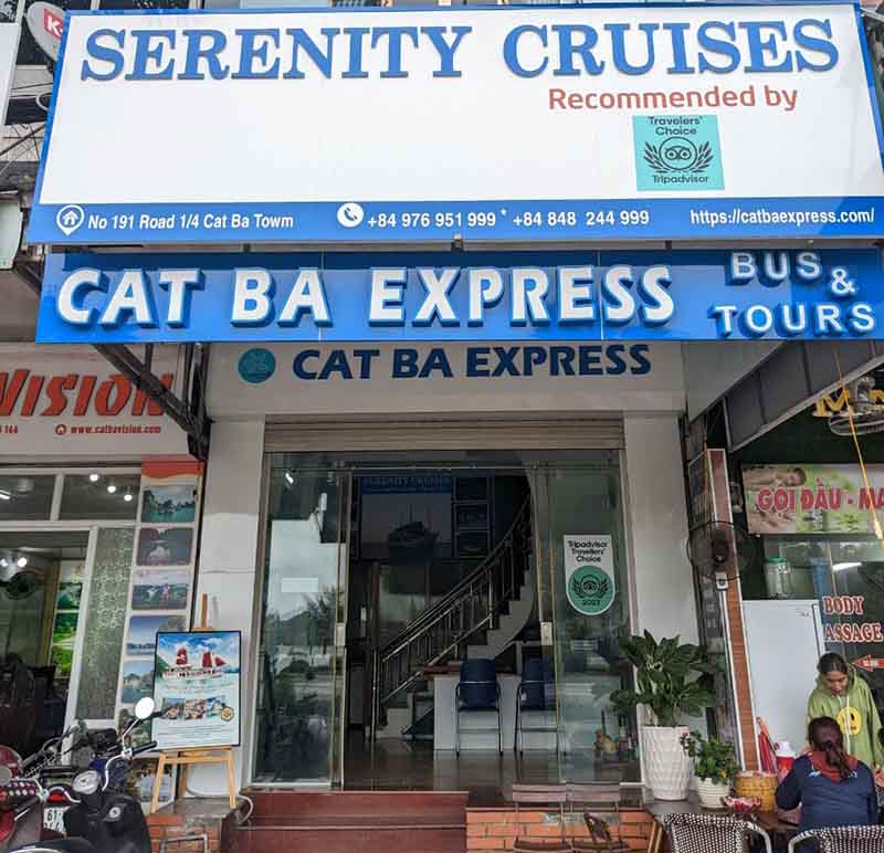 Cat Ba Hostel in the center of town - Cat Ba Express Hostel