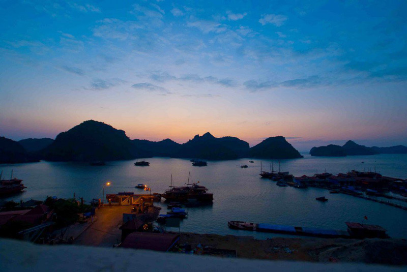 Enjoy the sunset on Lan Ha Bay - Cat Ba