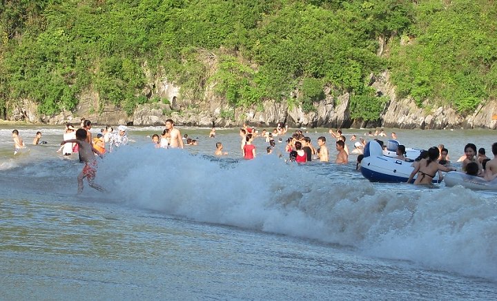 Tung Thu Beach in summer