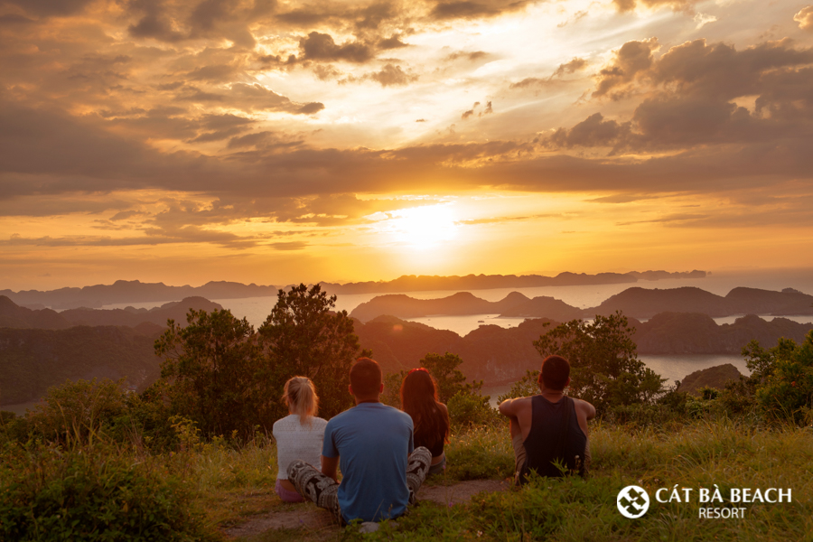 Enjoy the sunset on Cannon Fort