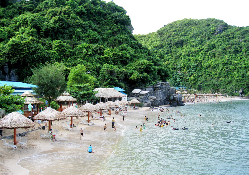 Cat Ba ​Monkey Island beach
