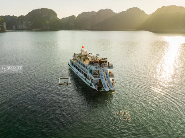 Lan Ha Bay full-day cruise tour from Hanoi, Hai Phong