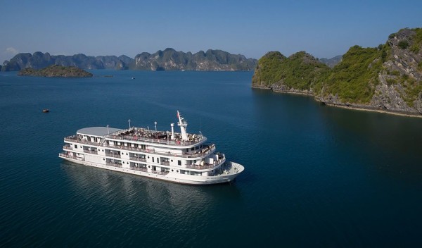 Halong Cat Ba 2days 1night overnight on Cruise