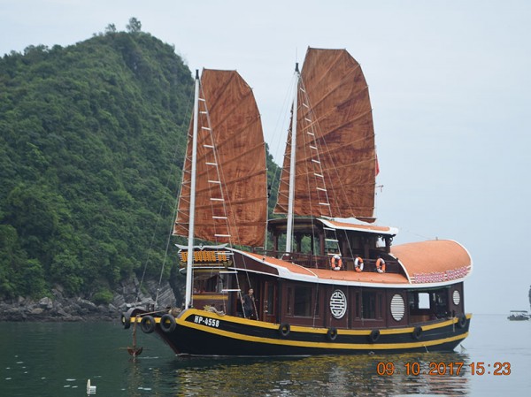 Cat Ba FAMILY 2 days 1 night tour
