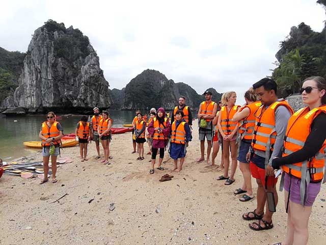 Combo tour du lịch Cát Bà 2023