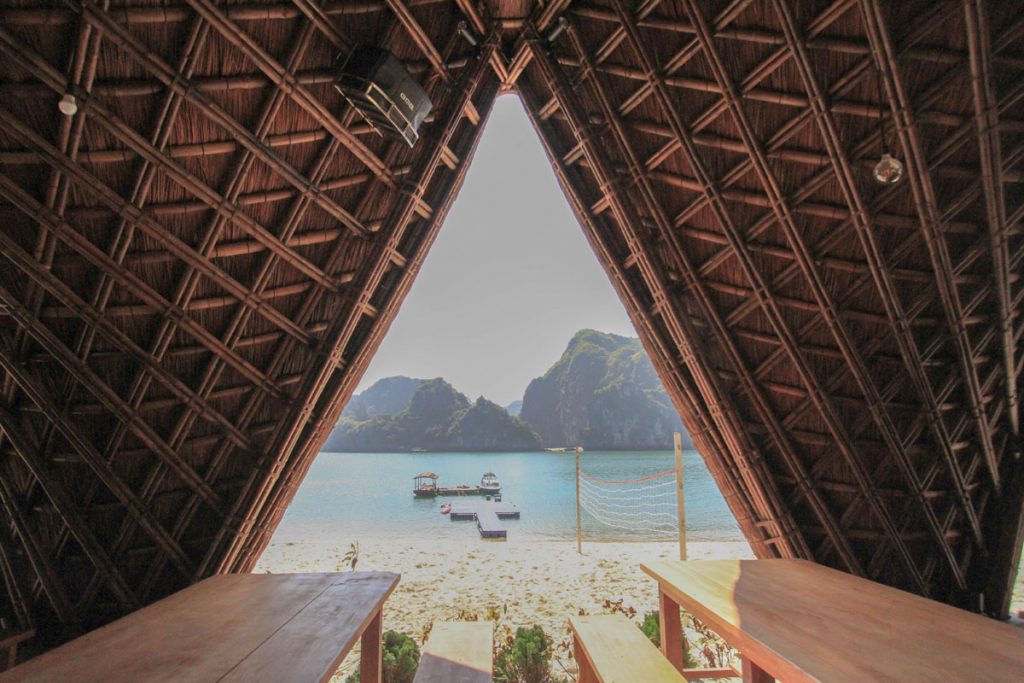 The Ultimate Halong Bay Trip for Backpackers! (3 Day / 2 Night Adventure)