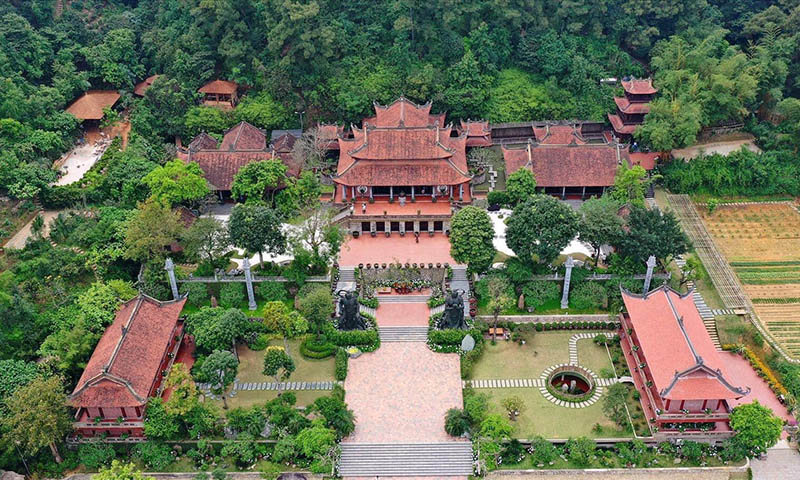 Tour du lịch Chùa Tam Chúc - Địa Tạng Phi Lai tự 1 ngày