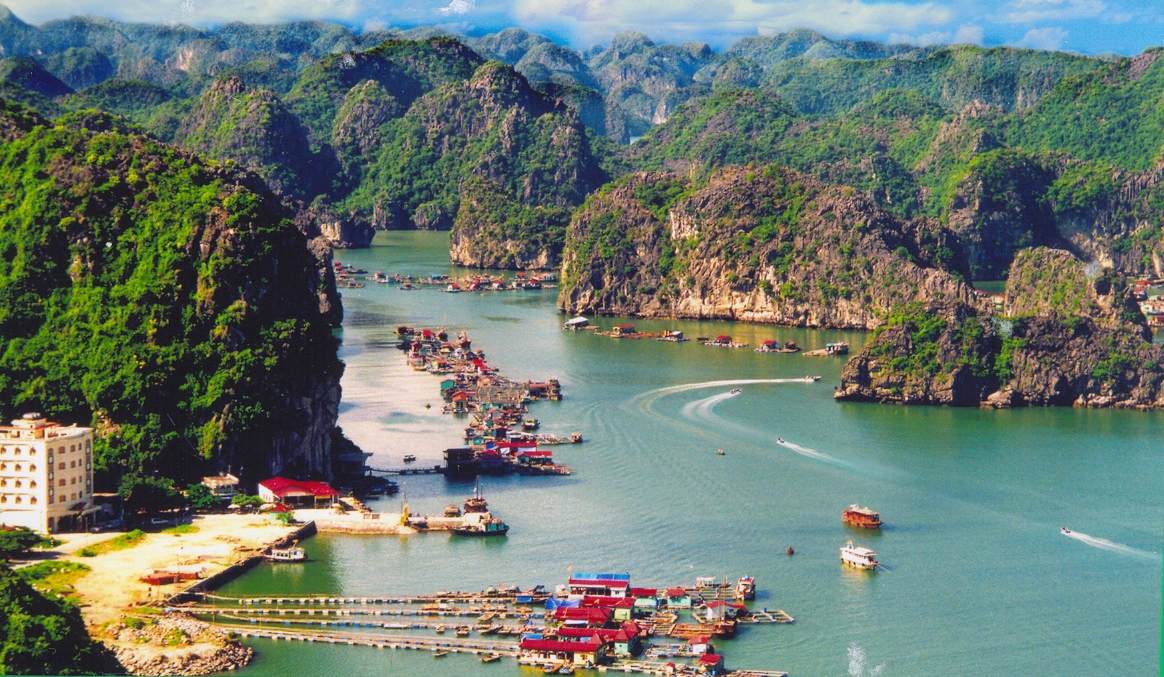 UNIQUE LAN HA - HA LONG FULL DAY TOUR