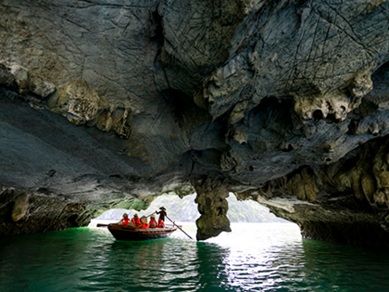 UNIQUE LAN HA - HA LONG FULL DAY TOUR