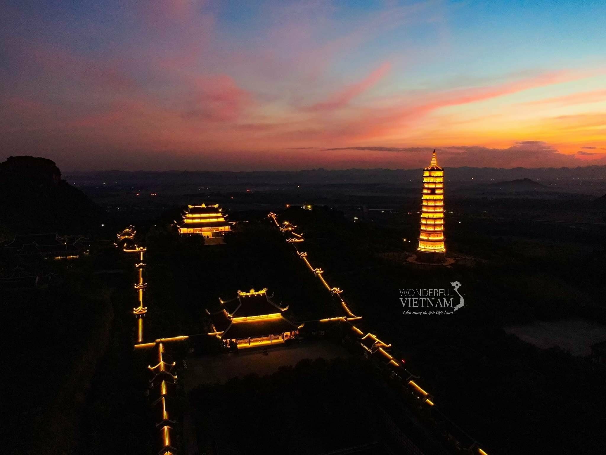 Chùa Bái Đính khi đêm về Chùa Bái Đính khi đêm về