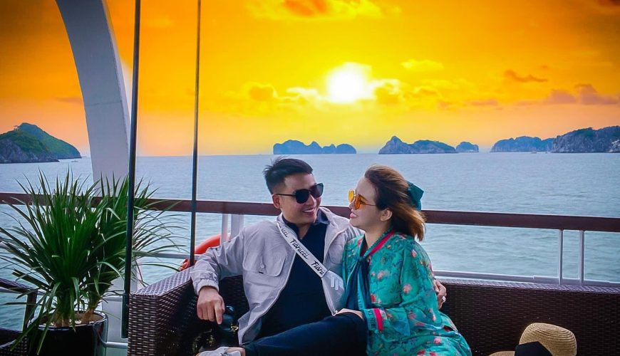 Hoàng hôn vịnh lan hạ