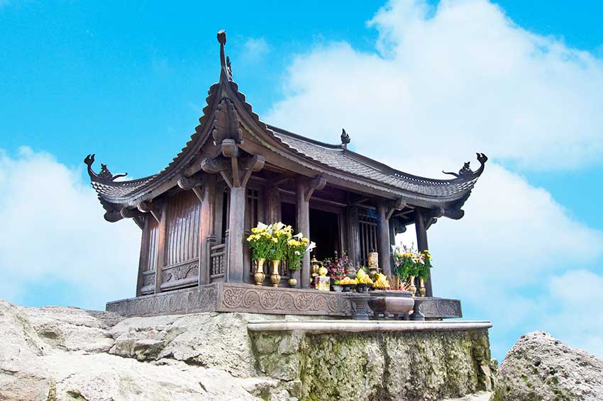 Tour Yên Tử Chùa Ba Vàng 1 ngày