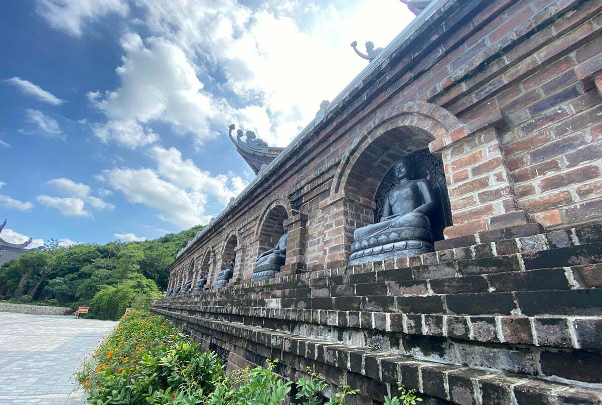 Tượng phật chùa tam chúc