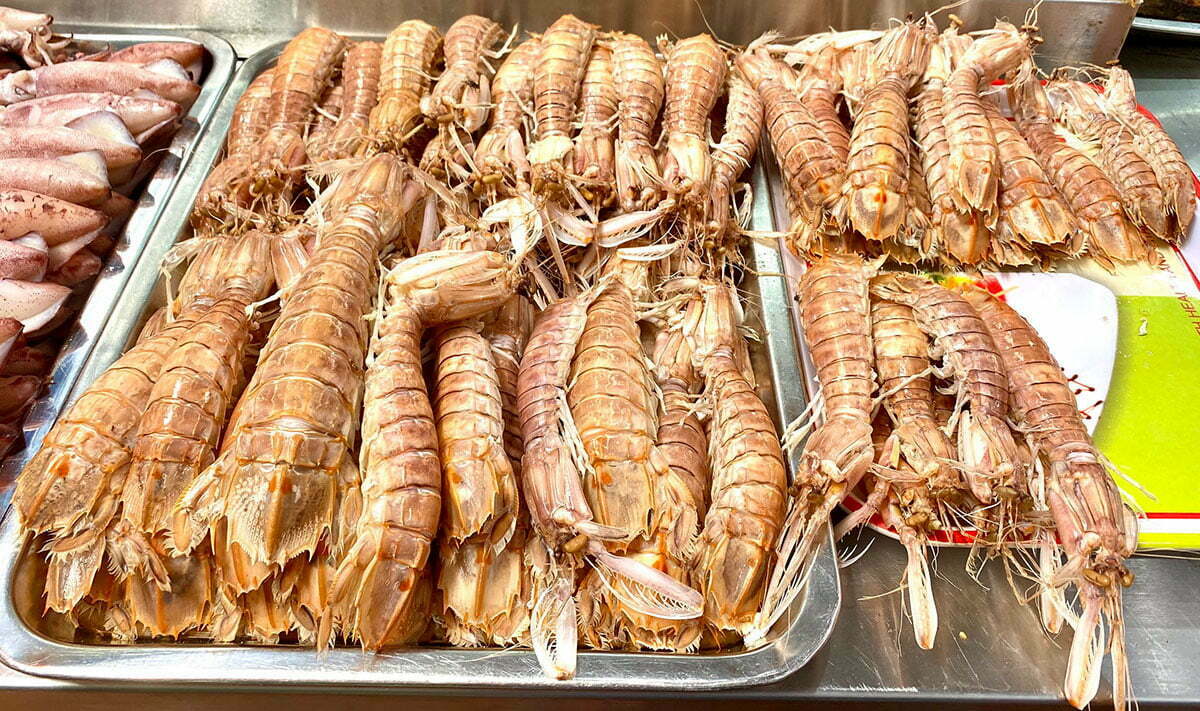 Bề bề tại quán cơm No 368