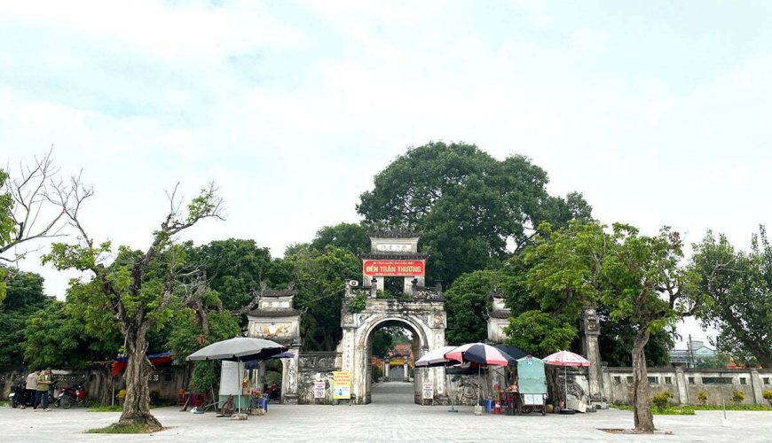 Đền Trần Thương thờ Trần Hưng Đạo