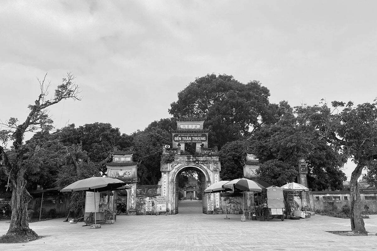 Nghi Môn Ngoại đền Trần Thương Nghi Môn Ngoại đền Trần Thương