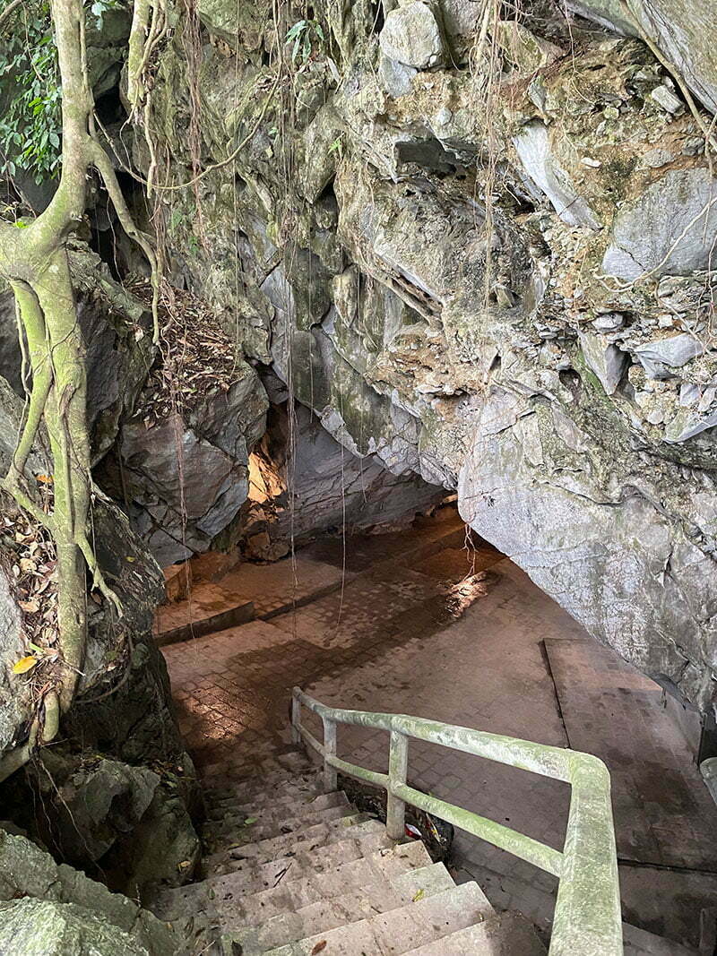 Cửa vào Ngũ Động Thi Sơn