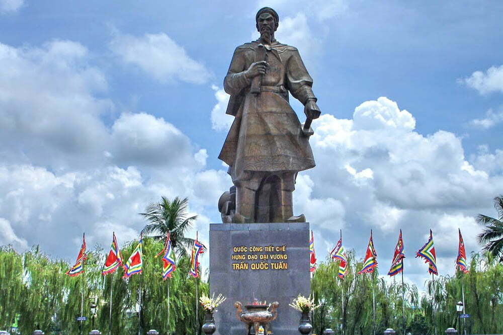 Tượng đài Trần Hưng Đạo Tượng đài Trần Hưng Đạo