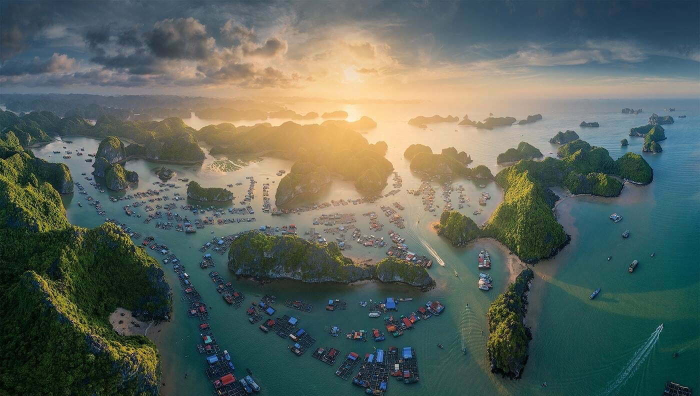 Làng chài Cái Bèo ở Vịnh Lan Hạ Làng chài Cái Bèo ở Vịnh Lan Hạ