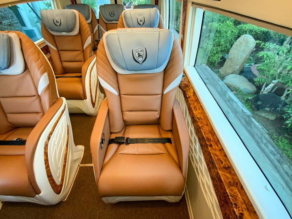 Ghế ngồi bọc da cao cấp