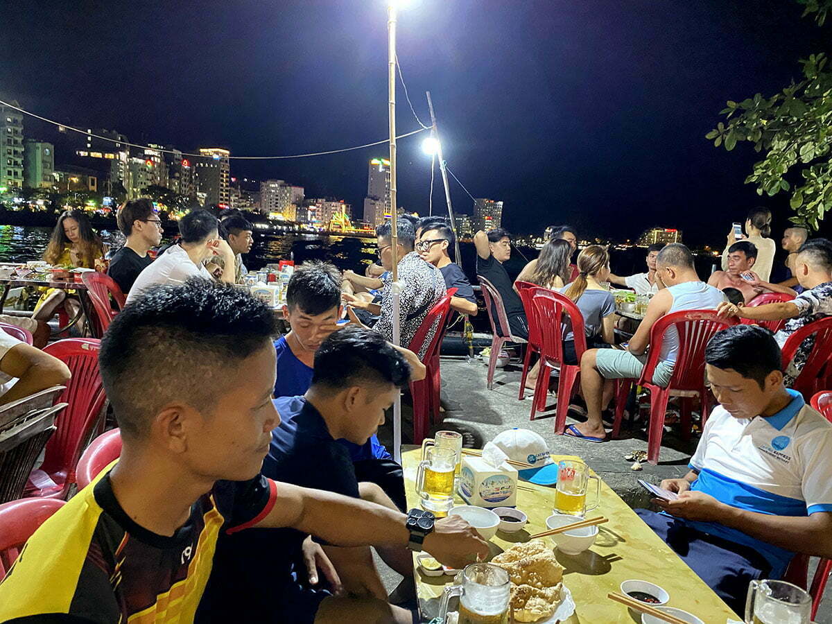 Quán nhậu Phi Nhung Cát Bà