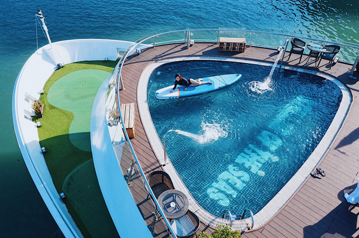 Du Thuyền Stellar of the Seas