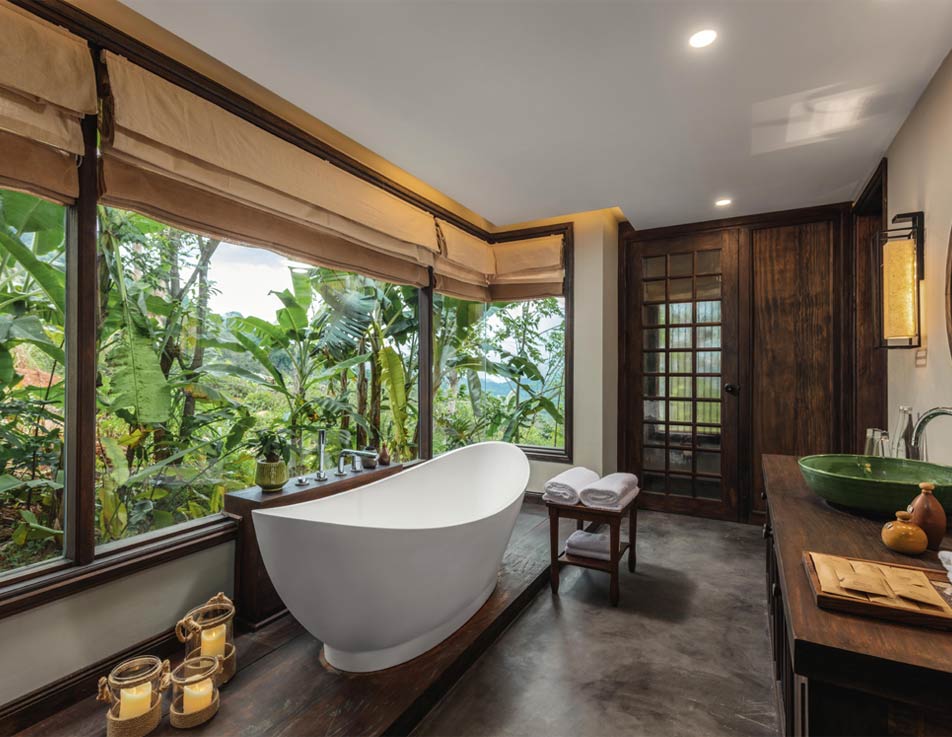 Phòng tắm Bauhinia Mountain Suite
