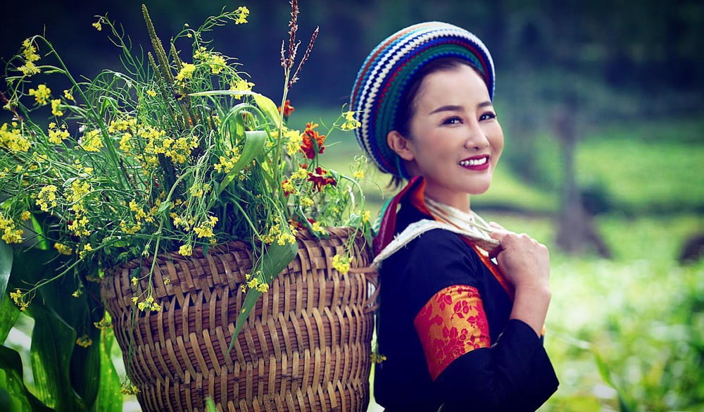 ca sỹ Giàng Hoa ca sỹ Giàng Hoa