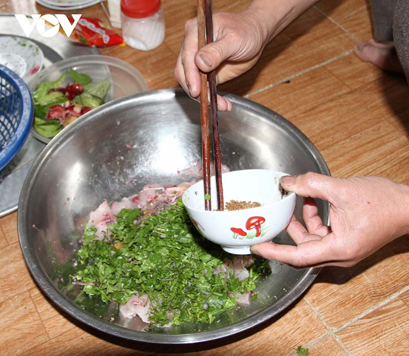 quy trình làm gỏi cá bỗng