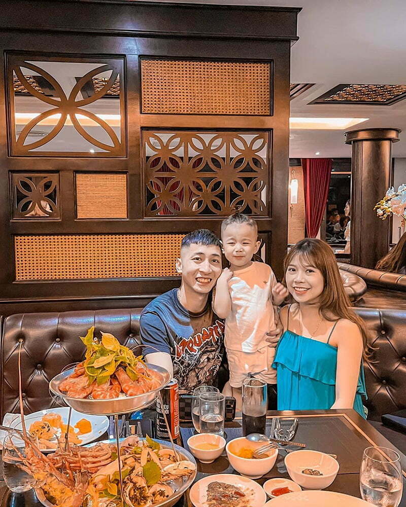 ăn tối ở du thuyền ambassador ăn tối ở du thuyền ambassador