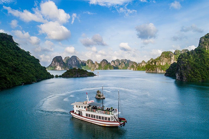 tour vịnh hạ long 1 ngày