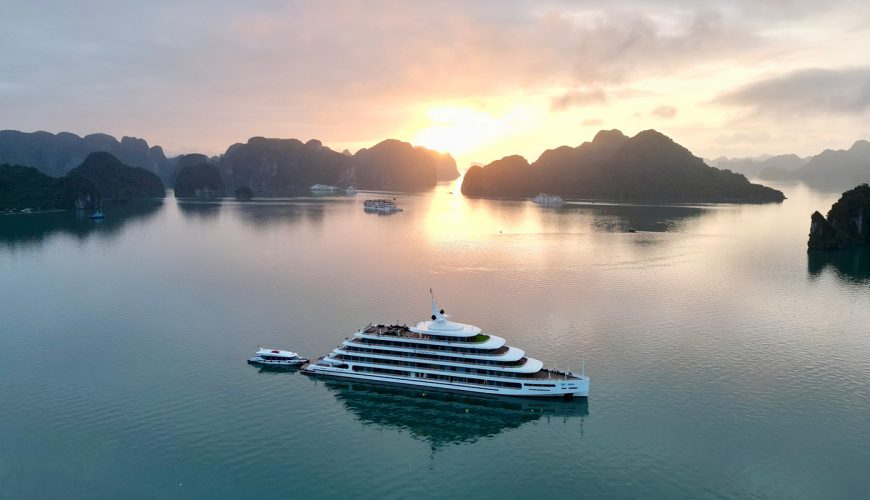 Du thuyền Catherine Hạ Long